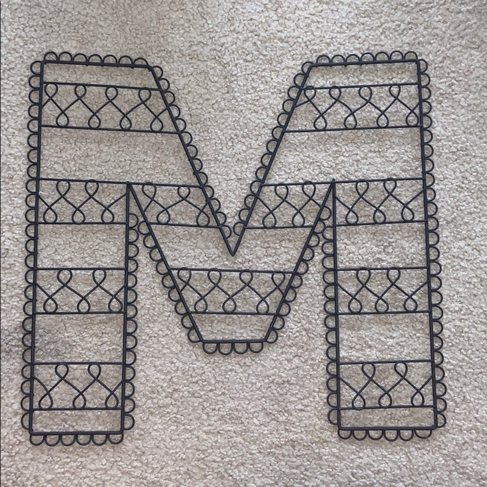Letter “M” Photo Holder